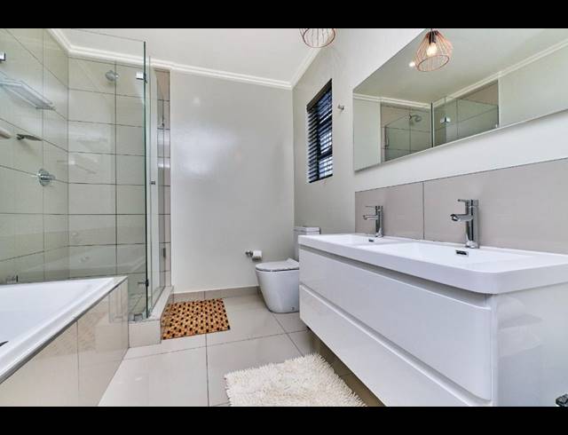 2 BEDROOM CLUSTER RENTED IN BRYANSTON